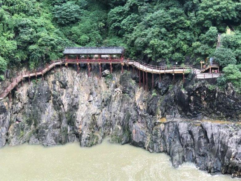 真三英杰传