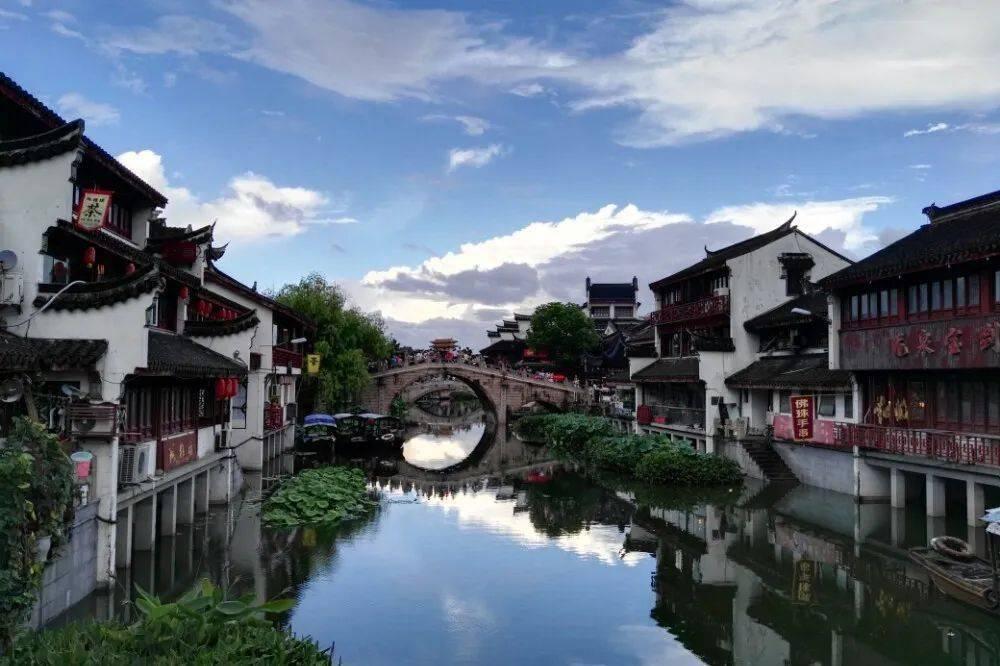 无人的神秘村
